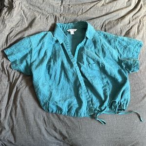 Linen, cross body, crop tee. Athleta 1x.